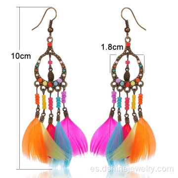 Pequeñas gotas multicolores plumas chicas pendientes pendientes de la aleación